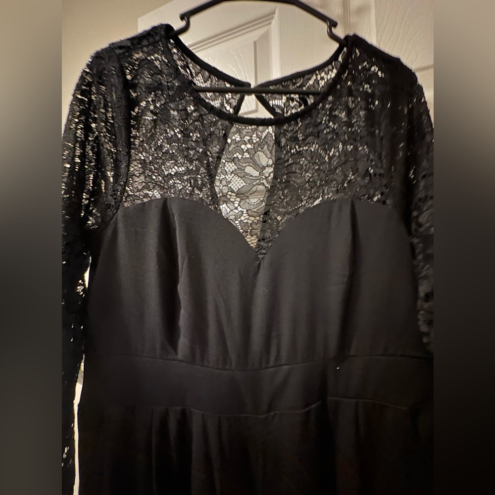 New with tags lace sleeve jumpsuit